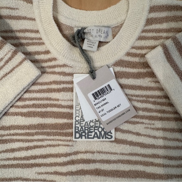 Barefoot Dreams Kids Beige and White Striped Pajama Set - Picture 9 of 11